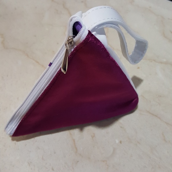 SK-II Makeup Pouch - Picture 4 of 4